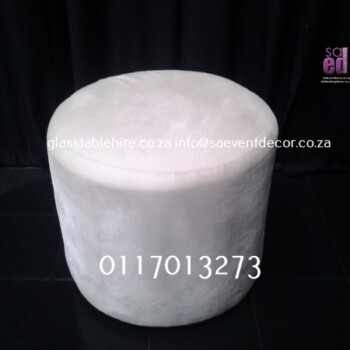 Furniture and Lounges 14